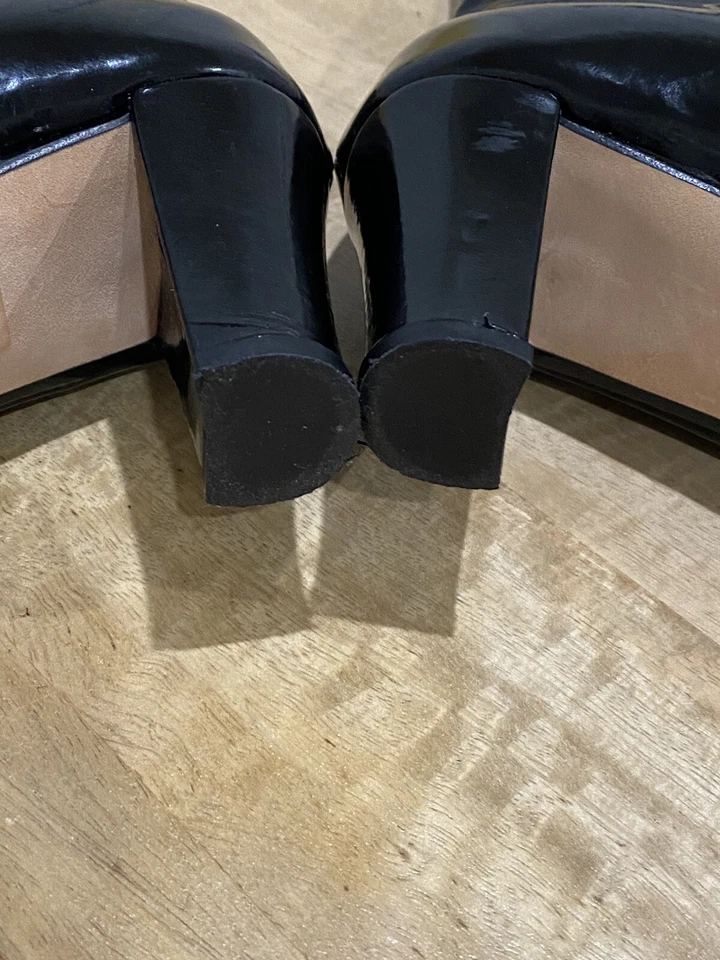 Taryn Rose Italy Patent Leather Black Booties Sz 39 3”Heel - Image 4 of 4