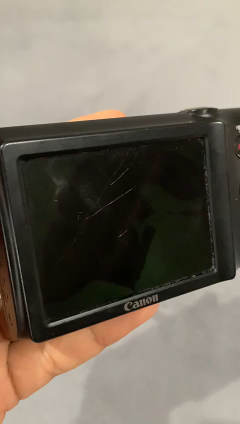 【極美品】Canon PowerShot A2300IS ブラック　ほぼ新品！ Amazon.com : Canon PowerShot A2300 IS 16.0 MP Digital Camera with