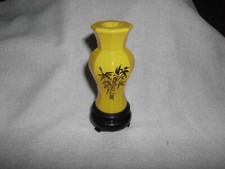AVON MOONWIND COLOGNE ORIENTAL CHINESE VASE on STAND PERFUME BOTTLE *EMPTY*