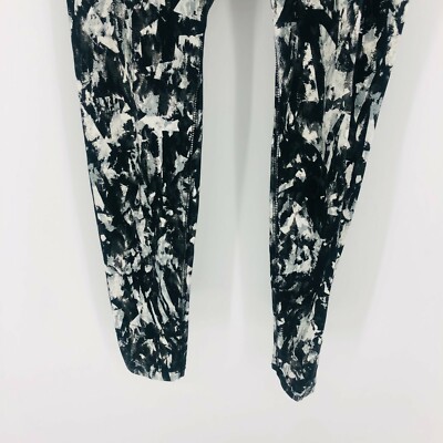 nike black and white patterned leggings