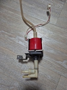 Krups Pumpe MS0A01983 Original EP5 230V/50Hz für EA9000 Serie