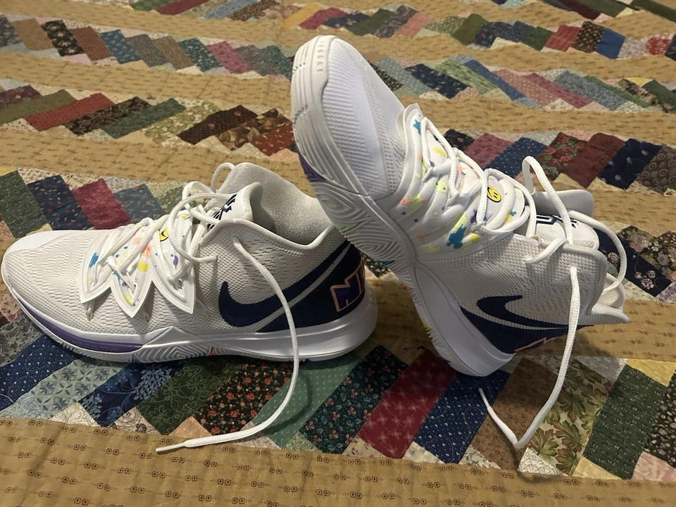 Nike Kyrie 5 Have A Nike Day Talla 13.5 Foto 3 de 4