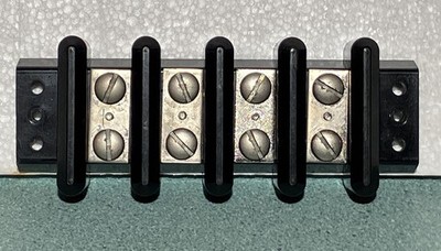 Kulka 605-04  Terminal Block  HEAVY  DUTY  600 Volts/90Amps     2-Row  4-Pole