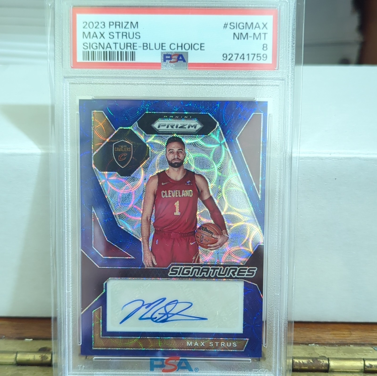 2023 Panini Prizm /49 Max Strus Auto Blue PRIZM Holo signatures Cavaliers