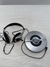 Sony CD Walkman With FM/AM Radio D-FJ200 Portable CD Player And Headphones Works