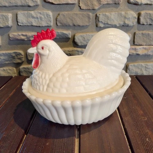 Vtg Westmoreland Milk Glass Chicken Hen on Nest 4.5"x5.5" Red Comb  Candy Dish