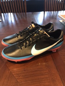 Nike Mercurial Vapor XIII Academy AG Pro Ni o Football Boots