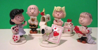LENOX PEANUTS VALENTINES DAY -- SNOOPY Lucy SALLY Linus Charlie