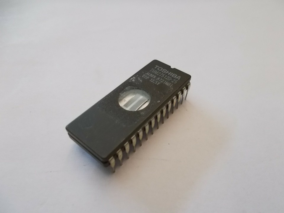 Circuito Integrato National Semiconductor NM27C512Q-150 EPROM 512K 150ns DIP-28 – Usato Testato