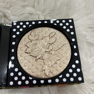 MAC by Richard Quinn パウダー MAC By Richard Quinn Day_Glow Extra Dimension Skinfinish New With