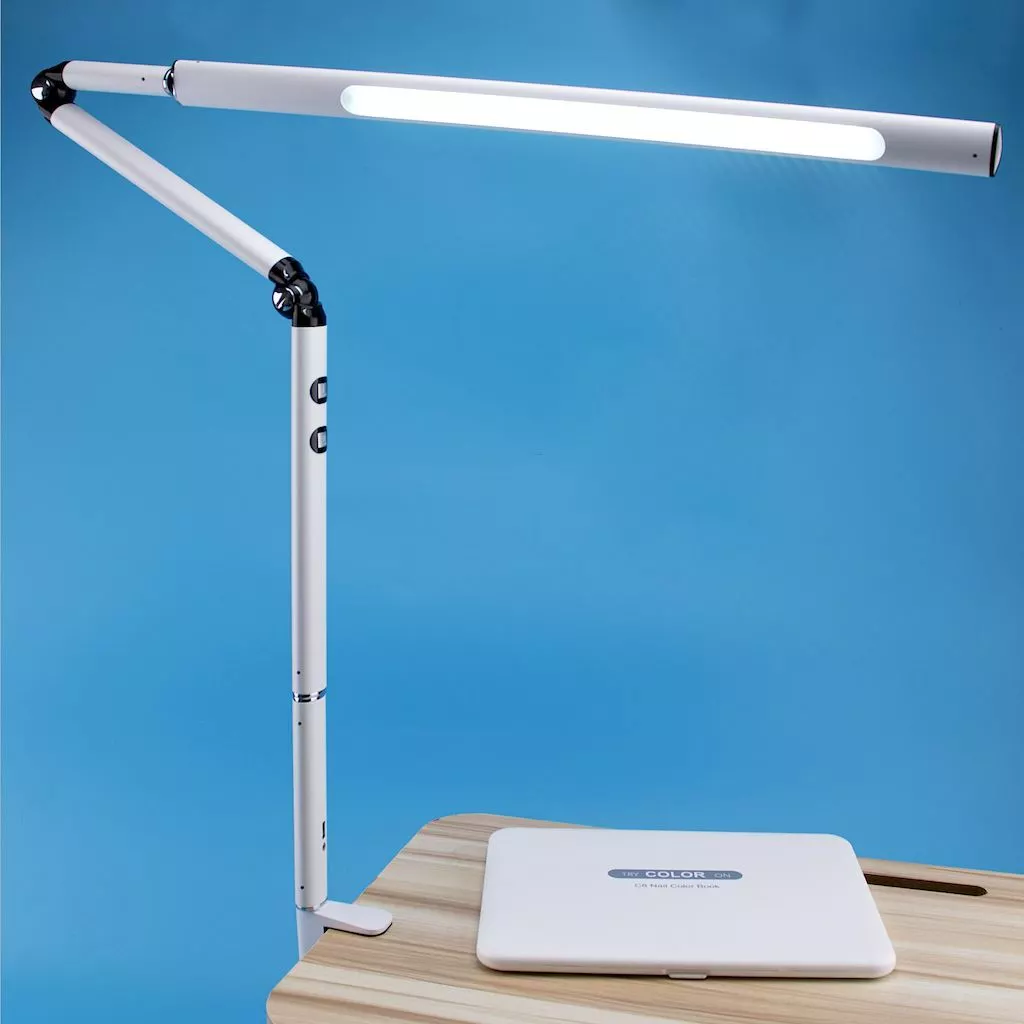 5 popular types of desk lamps used in nail salons in the US