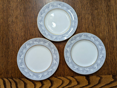 ROYAL DOULTON QUEENSBURY 3 Salad, 1 Bread, 3 Saucers Excellent Condition