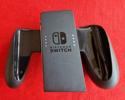 Nintendo Switch JoyCon Grip Controllerhalter Halterung Griff (original, wie neu)