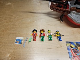 Lego 7075 Captain Redbeard's Pirate Ship Complete.