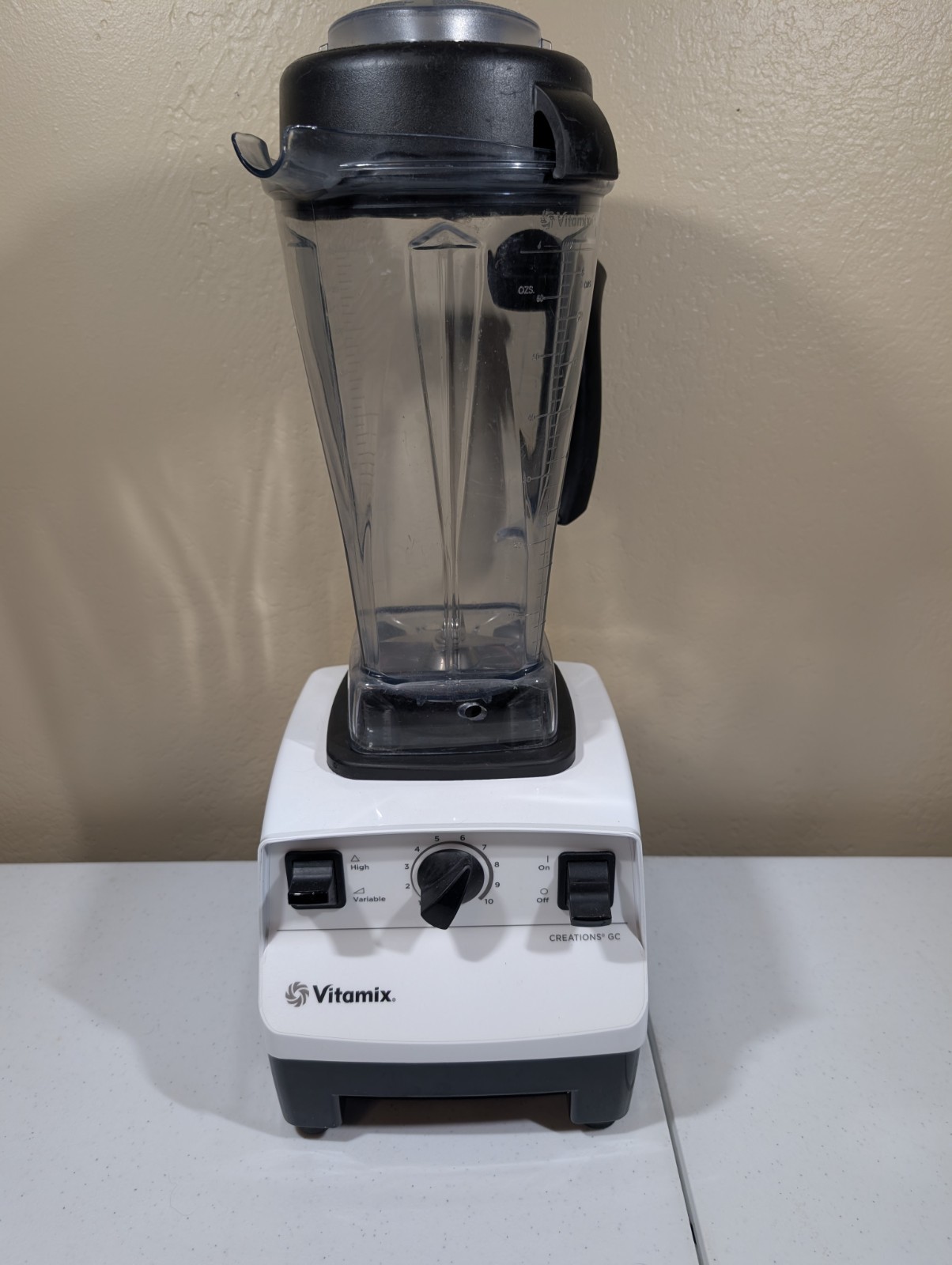 Vitamix Creations GC, White, 64 Oz Pitcher. VM0103D 10 Speed