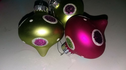 11pc Assorted Glass Ornaments - Multi Color & Sparkle - Ho Ho Ho / Penquin - NEW - Picture 4 of 8