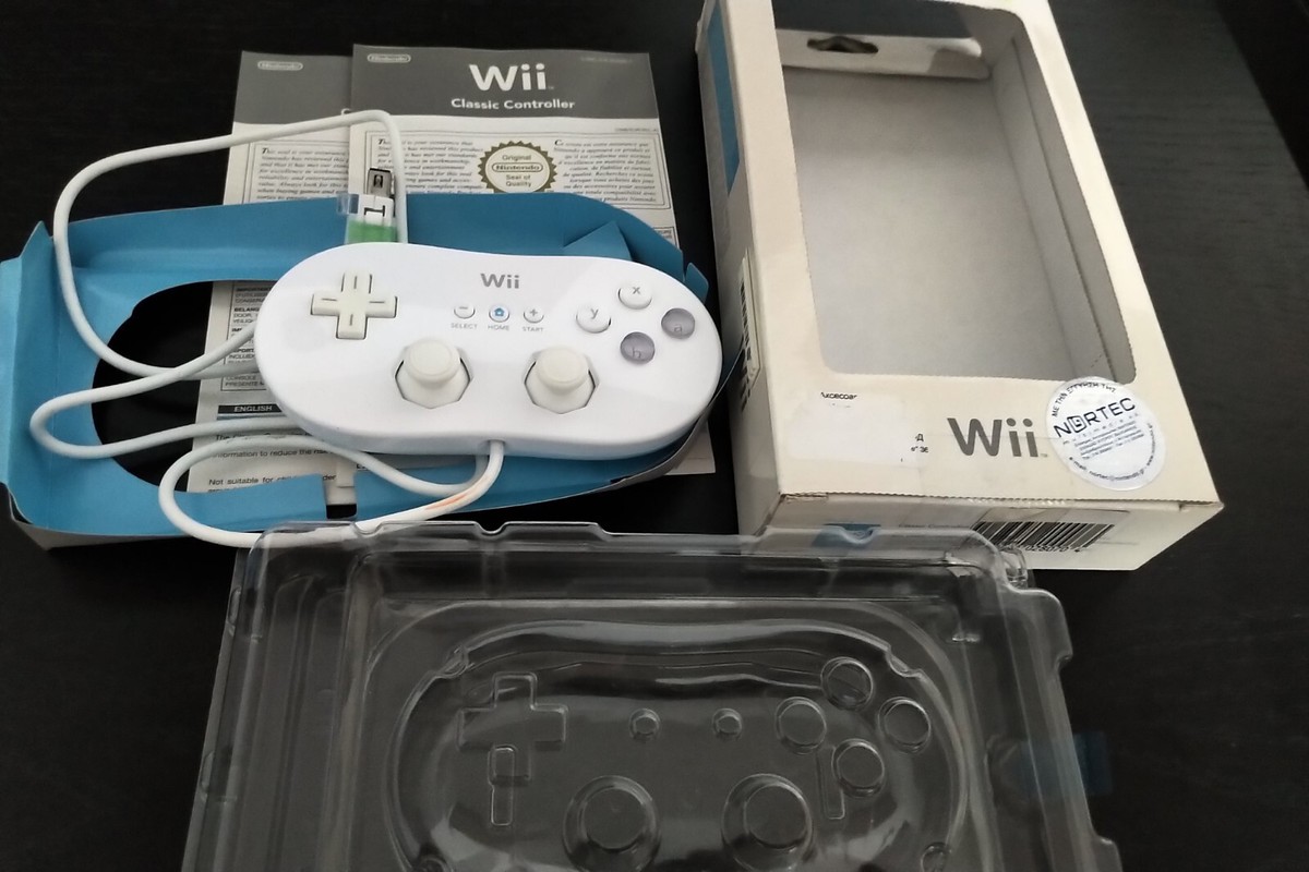 特別wii本体＋コントローラー4本＋特製クラシックコントローラ＋ソフト10本 Amazon.com: Wii Classic Controller Pro - White (Japanese