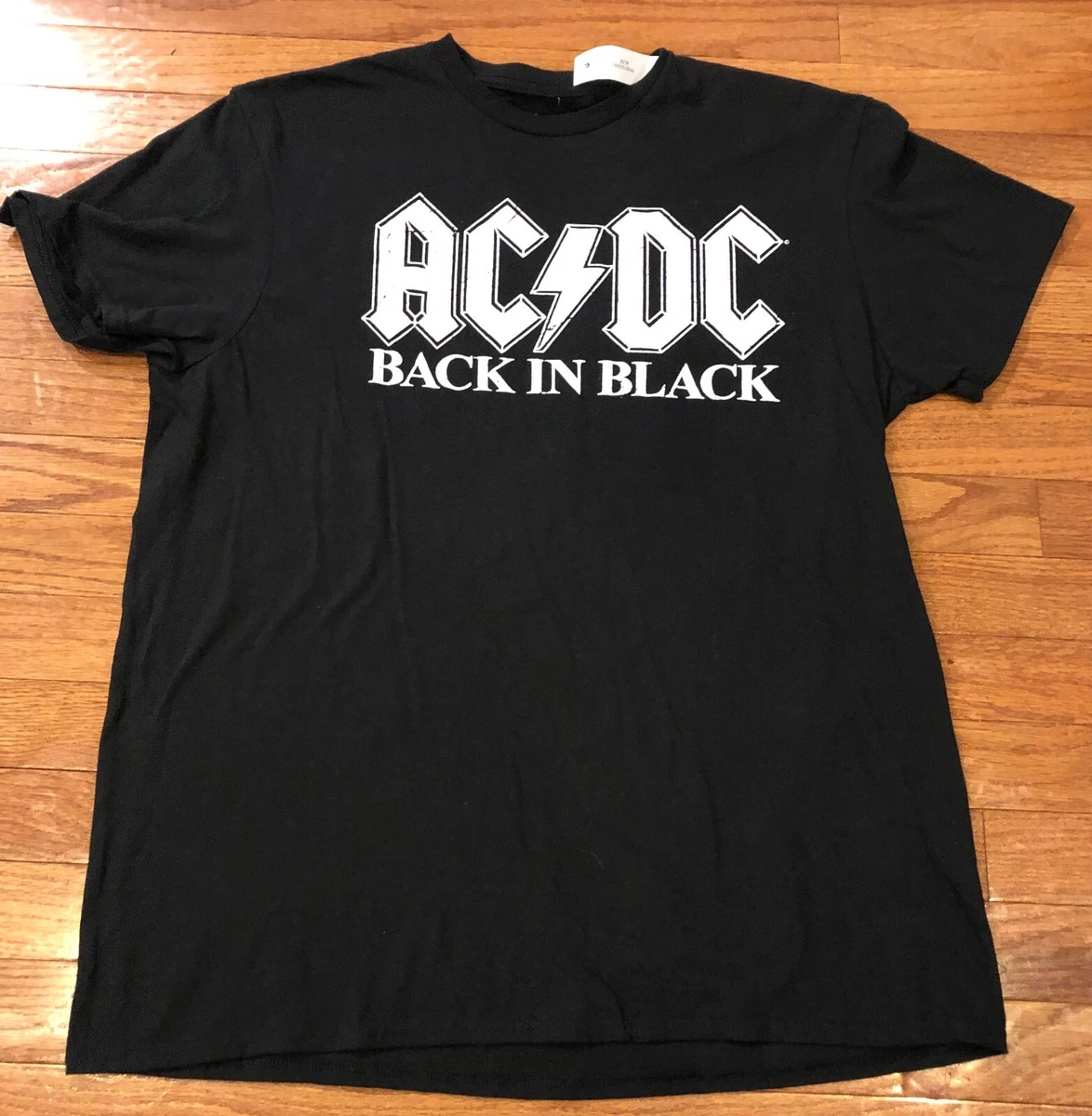 NEW AC/DC Men’s / Unisex BACK IN BLACK Embossed T-shirt Tee Size L / Large NWT