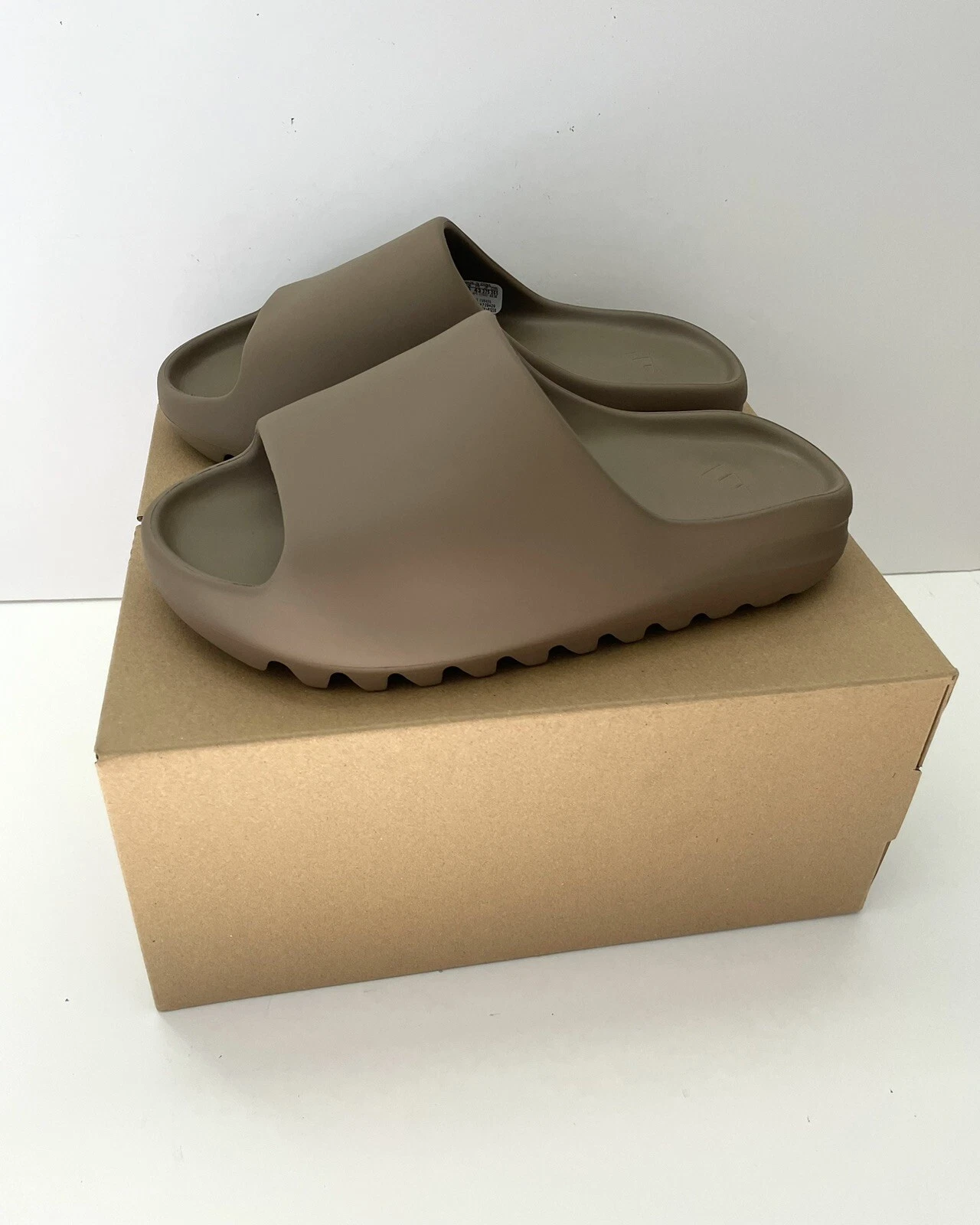 Adidas Yeezy Slides Earth Brown UK taglie 8 e 9