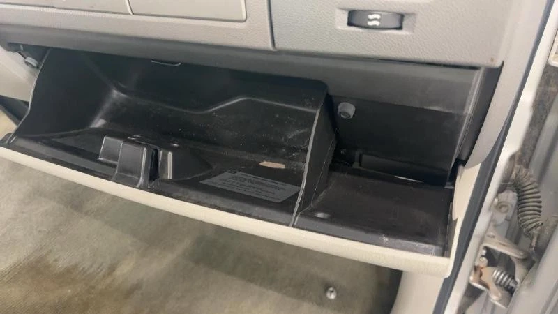 07 08 09 10 11 12 13 GMC SIERRA 1500 Glove Box Foto 2 de 2