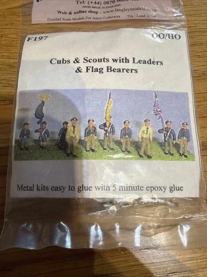 Langley Models People Figures Cubs Leaders Scouts OO Gauge Unpainted Metal - Image 2 of 4