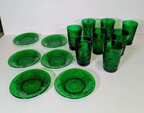 Vintage Anchor Hocking, cups and plates, Forest Green Sandwich, oatmeal, 1939-64