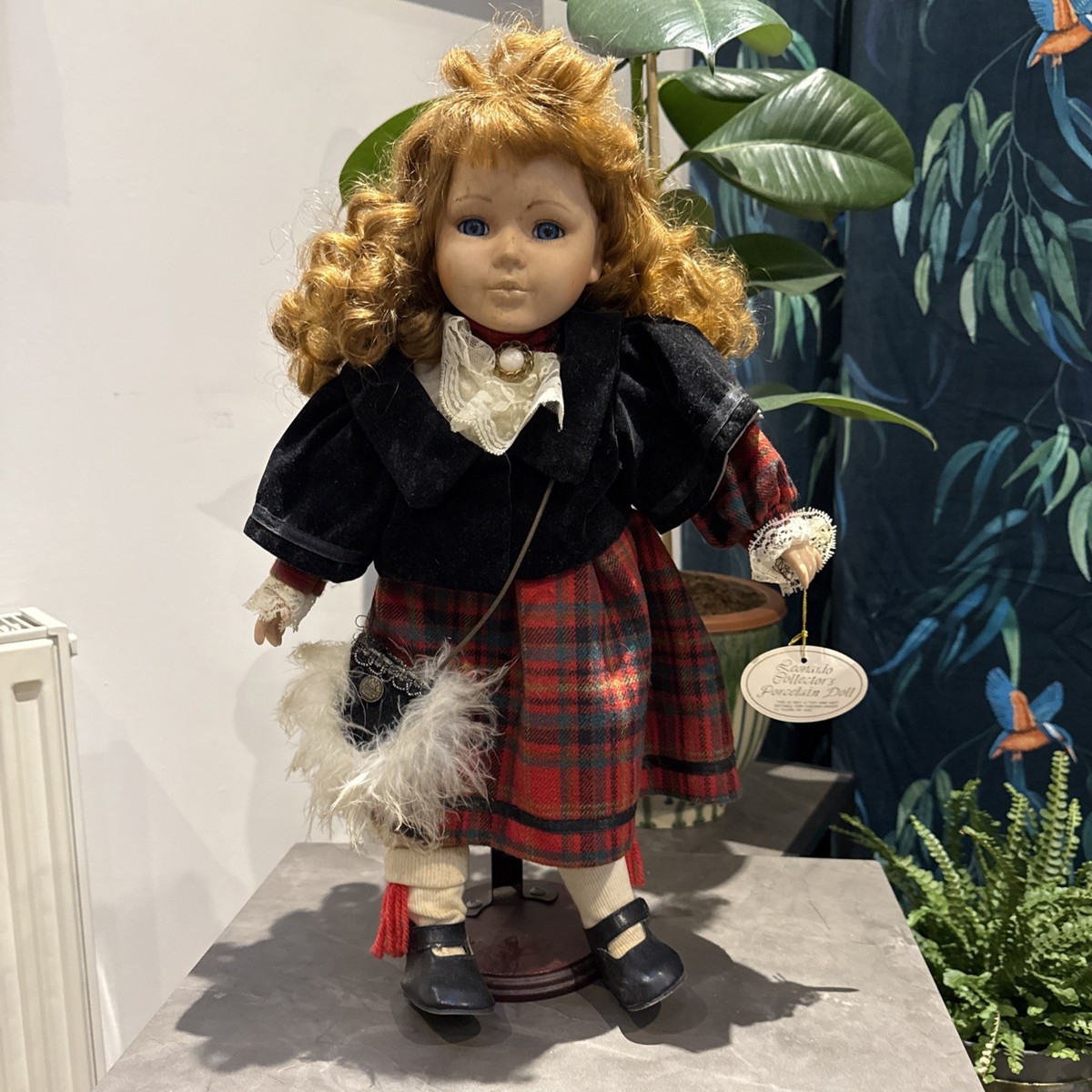 Leonardo Collecters Porcelain Doll Maggie Scottish Girl 18 Inches