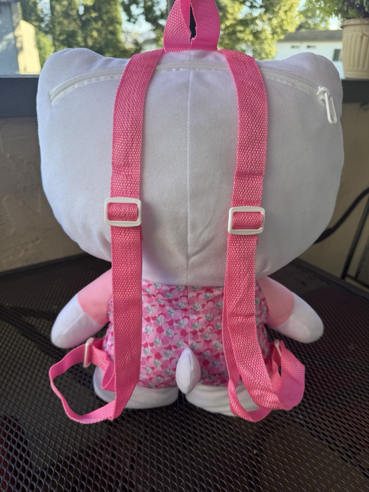 Hello Kitty Plushie Backpack - image 2