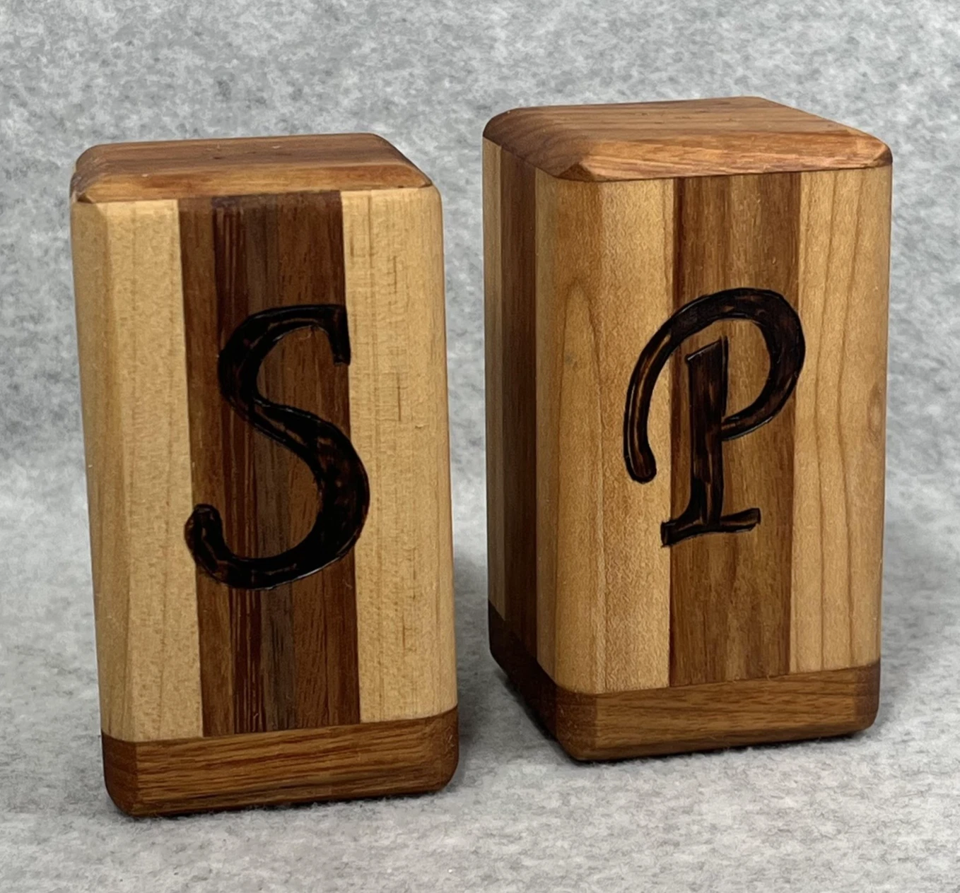 Handcrafted Wooden Salt & Pepper Shakers Set Striped Wood Cork Stoppers Kitchen