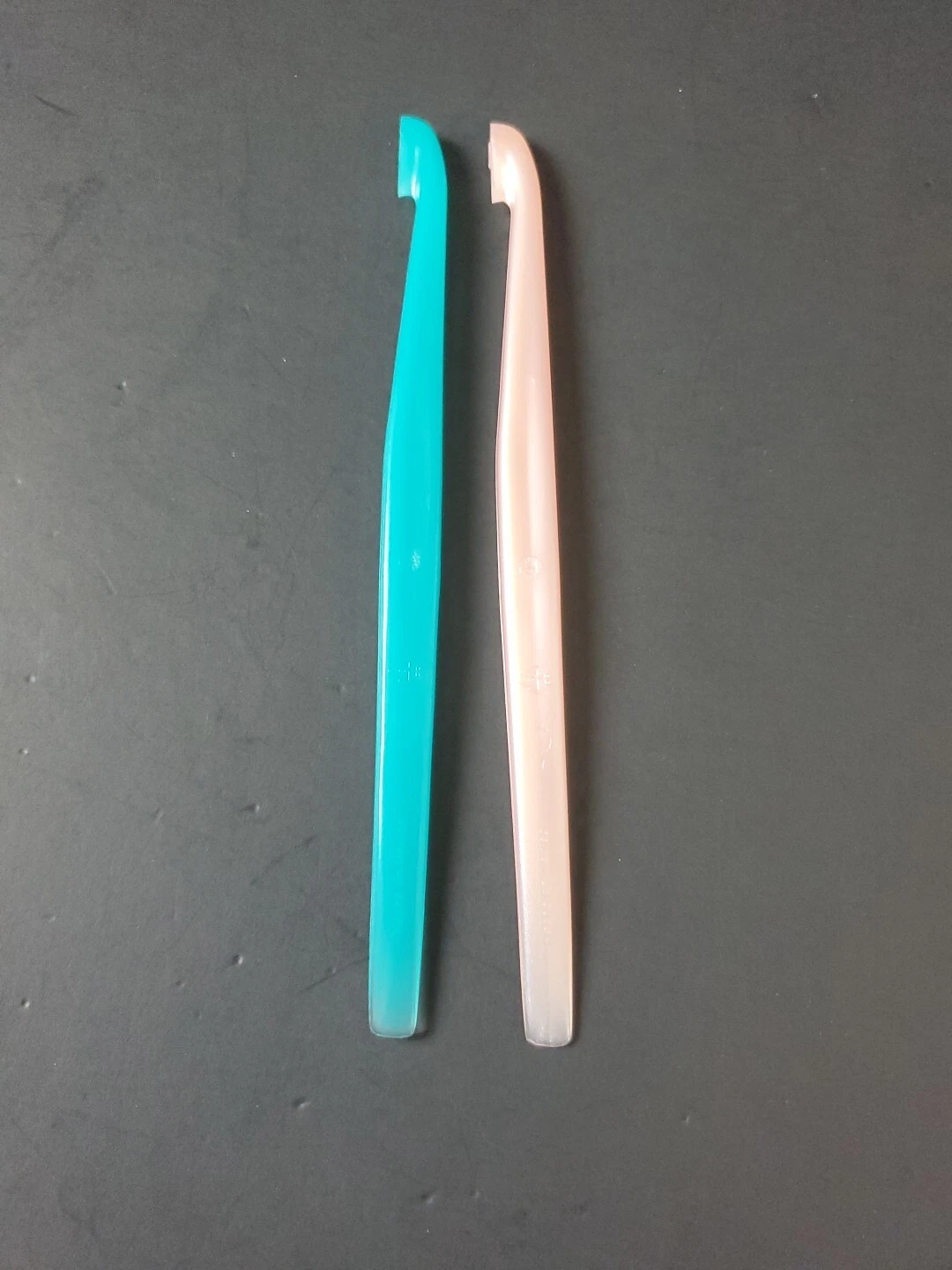 Tupperware Citrus Peelers Aqua And Pearl Pink Color Set of 2 New Sale