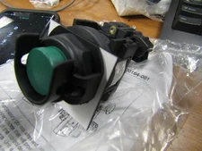 NEW APPLETON UCS HAZARDOUS LOCATION PUSHBUTTON  GREEN