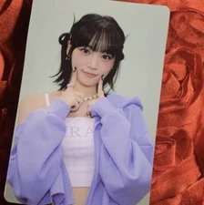 Chaewon LE SSERAFIM T Blue Edition Celeb K-pop Girl Photo Card Smile Purple