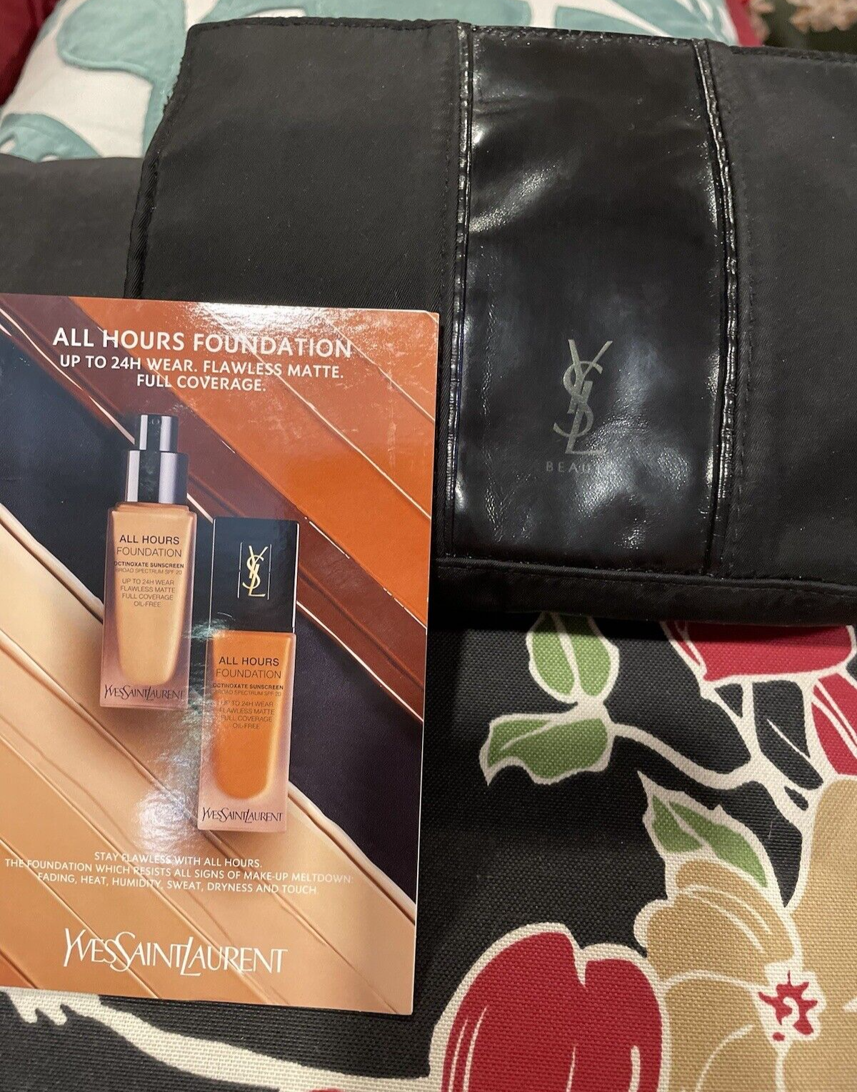 Borsa a tracolla vintage nera YSL Yves Saint Laurent bellezza trucco + campione di trucco