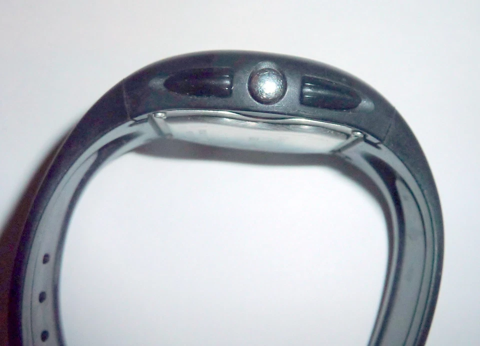 Reloj digital Polar CE0537 deportivo/monitor de frecuencia cardíaca vintage, resistente al agua Foto 3 de 4