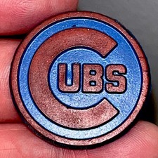 LQQK!! VINTAGE ~1970'S *SPORTS LOGO* TEAM Fridge MAGNET 1.25 INCH CHICAGO CUBS