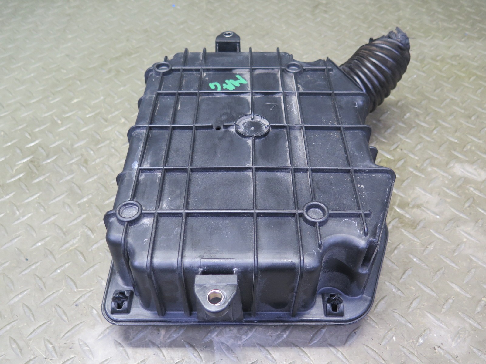 2009-2019 MASERATI GRANTURISMO M145 4.7L ENGINE BAY RIGHT FUSE RELAY BOX