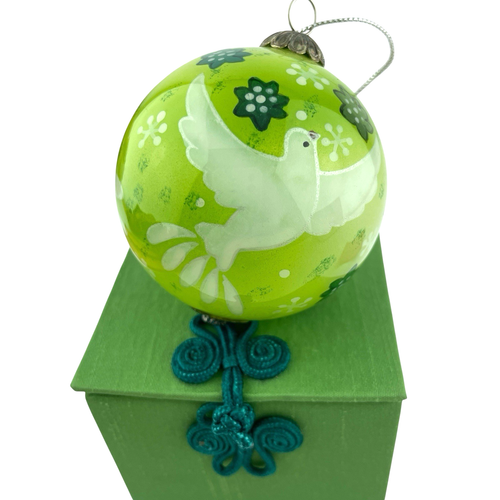 Pier 1 Li Bien Dove Christmas Ornamenet 2010 Snowflakes on Light Green - Picture 4 of 12