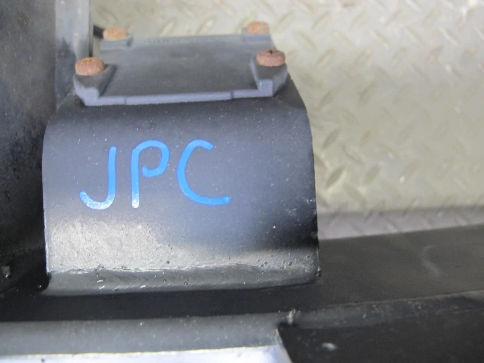 Remolque de remolque trasero Porsche Cayenne 955 2003-2010 barra de refuerzo de enganche Foto 2 de 4