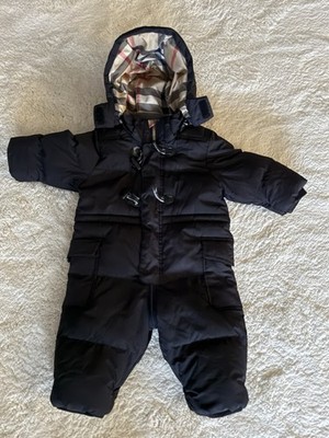 Originaler, sehr schicker BURBERRY Schneeanzug ( ca. 9 Monate )