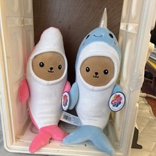 2 Sellos de Peluche Kawaii Kuty en un Delfín Rosa y un Delfín Unicornio Azul Disfraz
