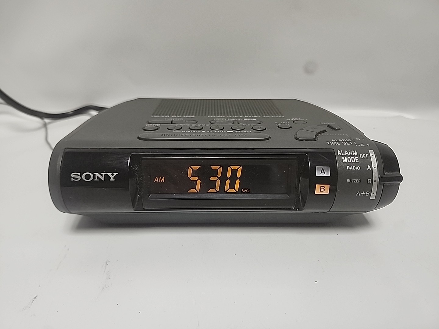 Sony Dream Machine ICF-C253 Dual Alarm Clock AM/FM Radio Vintage