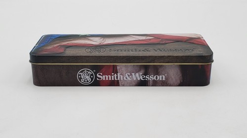Smith & Wesson Americas Heroes Gift Set Folding Pocket Knife SWP1189841 - Picture 12 of 13