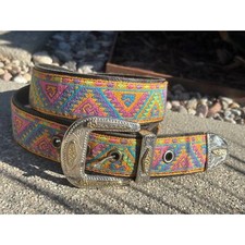 Vintage Southwestern Pastel Embroidered Western Belt Women's T-80 27 - 31" S/M