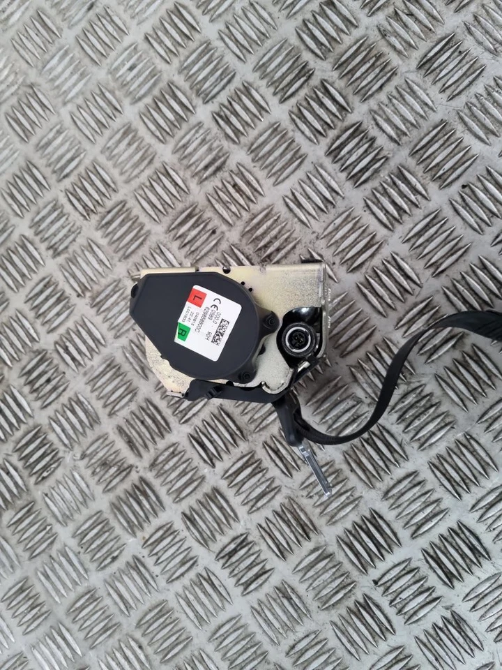 Jaguar Xe X760 Saloon 2015-2019 Cinturón de Seguridad - Conductor Trasero - Imagen 4 de 4