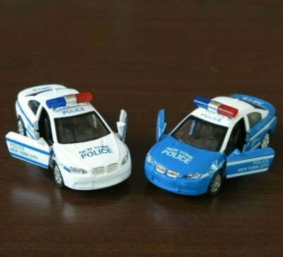 入手困難1/18UT model's N.Yタクシー&NYPDパトカーセット 入手困難1/18UT model's N.Yタクシー&NYPDパトカーセット 入手困難1