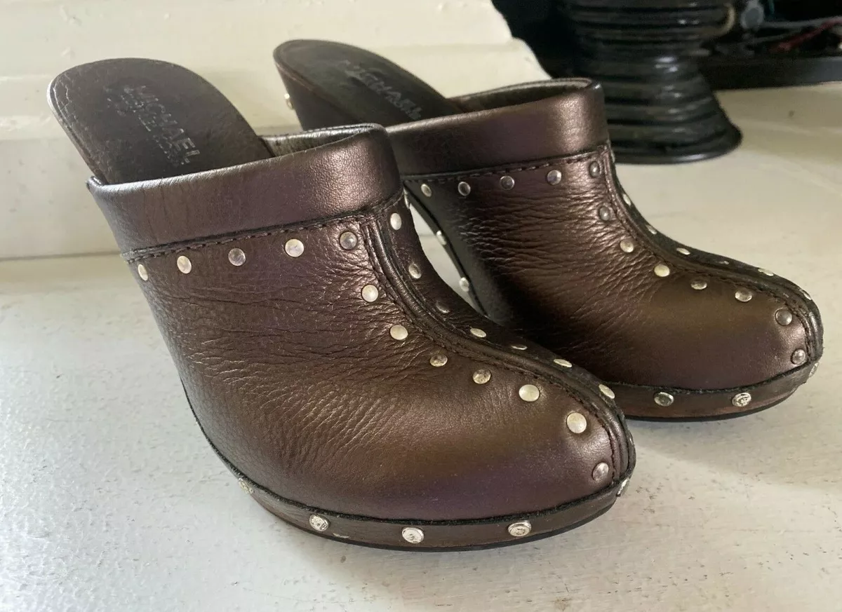 MICHAEL KORS Womens 6 M Bronze Leather Studded Mules Wooden Heels Clogs Shoes