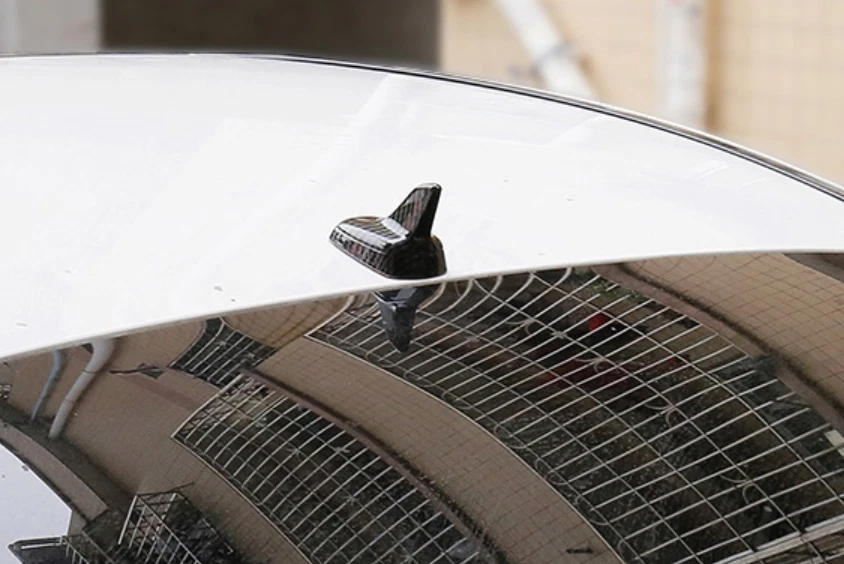 Cubierta aérea de antena de aleta de tiburón para Mercedes-Benz GLC 2016-2021 fibra de carbono Foto 4 de 4