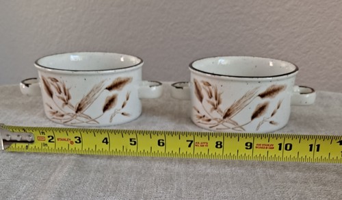 Midwinter LTD(Wedgwood group)- England 'Wild Oats' (2) flat cream bowls - Picture 8 of 9