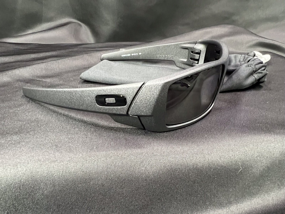 Oakley OO9014 Sunglasses Men Gray Rectangle 60mm New 100
