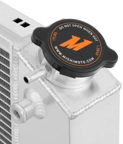 Radiador Mishimoto MMRAD-CAM-70 para motores Chevrolet Camaro L6/V8 1970-1981 Foto 4 de 4